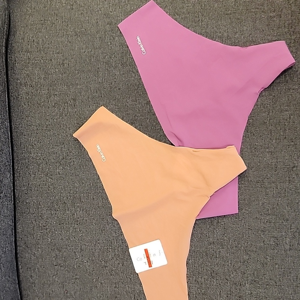 Calvin Klein Invisible Thongs, Size Large NWT